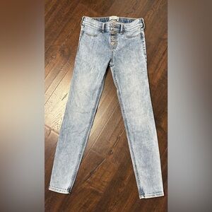 Abercrombie Kids Light Wash Skinny Jeans